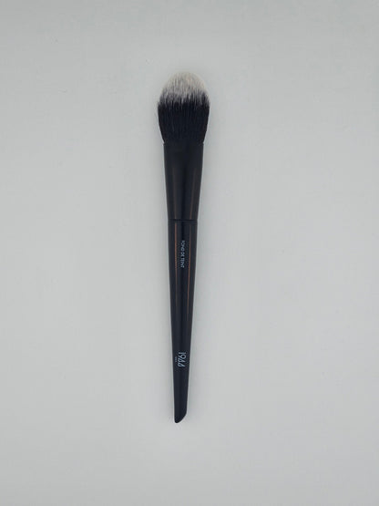 1944 Paris Fond de Teint Foundation Brush Perfectly Smooth Application — makeup brush on white background