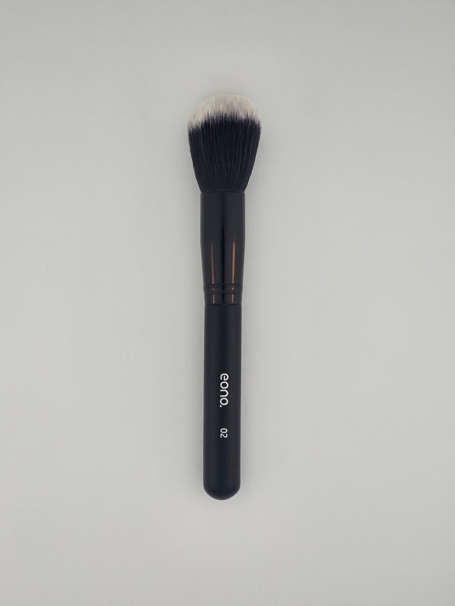Eono 02 Face Powder/Blush Brush Soft & Versatile Makeup Tool — makeup brush on white background