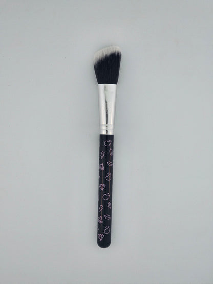 Beauty Bay Iconic Black Angled Blush/Contour Brush Perfect Precision for Contouring — makeup brush on white background