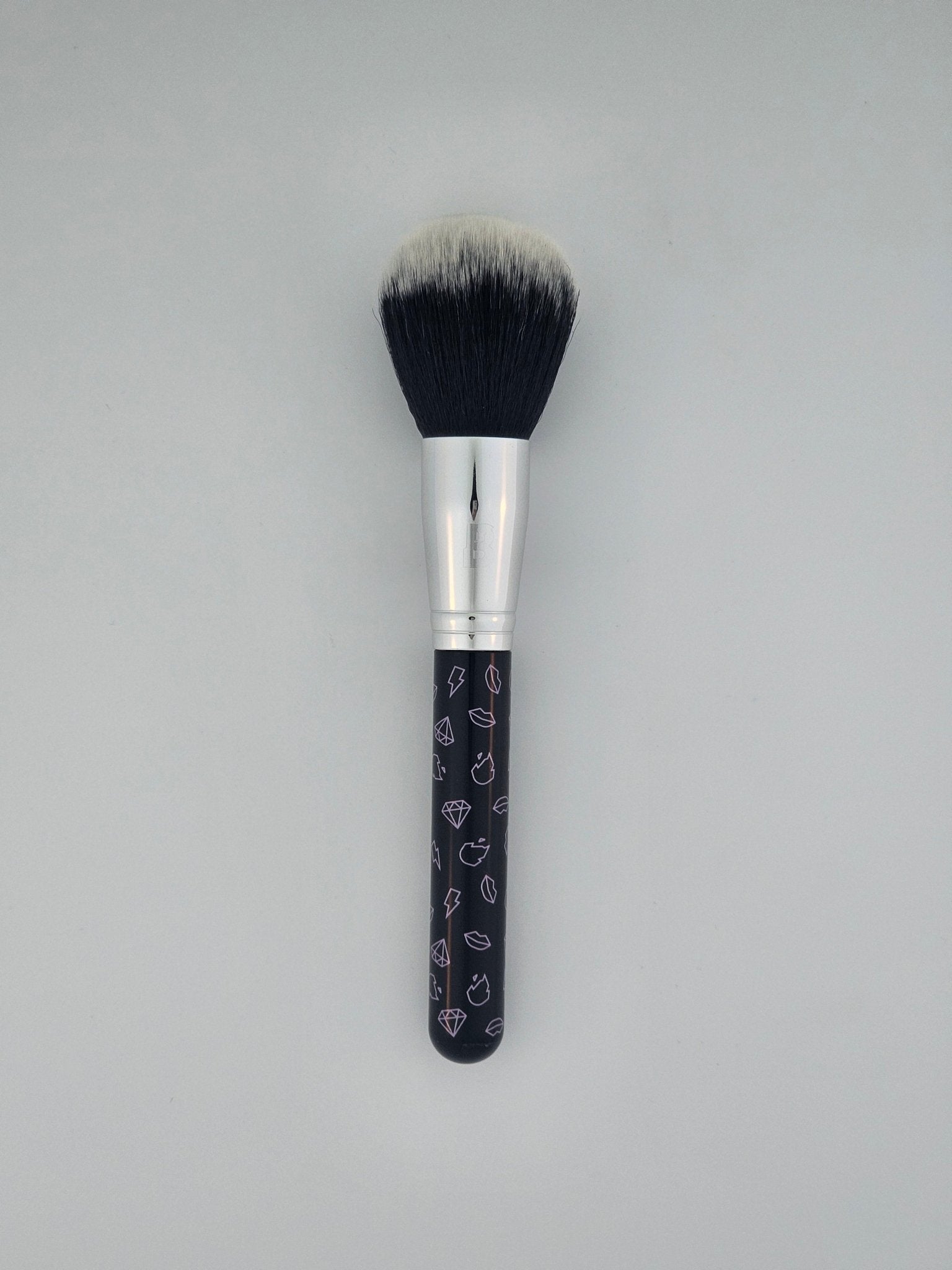 Beauty Bay Iconic Black Face Powder Brush Luxurious, Flawless Application — makeup brush on white background