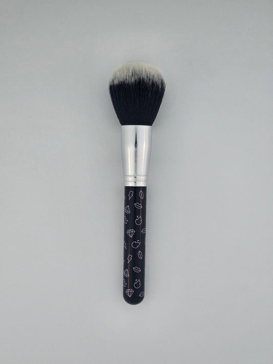 Beauty Bay Iconic Black Face Powder Brush Luxurious, Flawless Application — makeup brush on white background