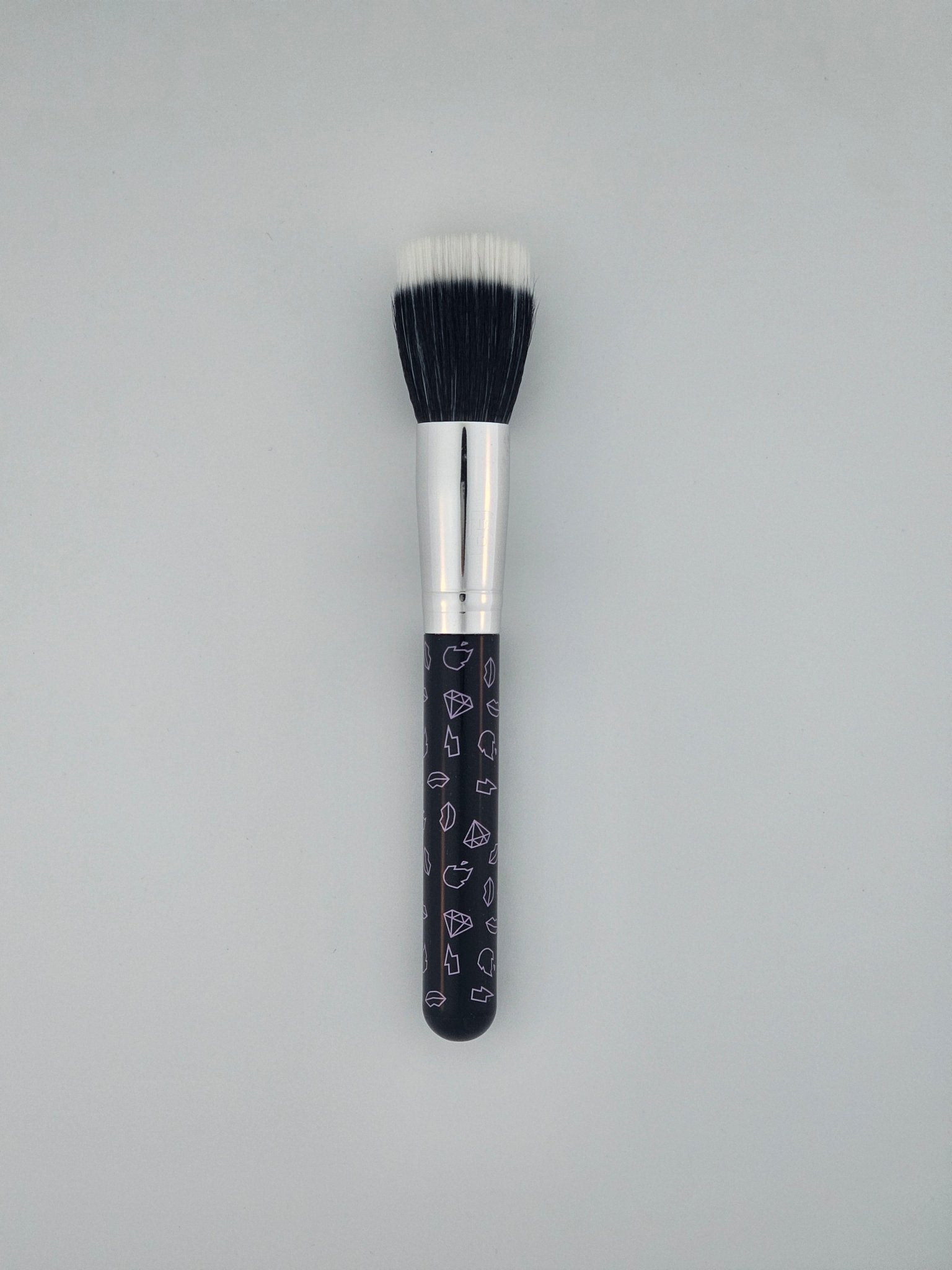 Beauty Bay Iconic Black Stippling Brush Flawless, Airbrushed Finish — makeup brush on white background
