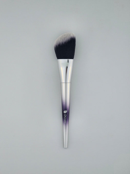 DUcare Angled Contour Brush Professional Precision for Flawless Contouring — makeup brush on white background