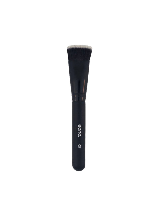 Eono 05 Flat Top Foundation Brush Seamless, Streak Free Application — makeup brush on white background